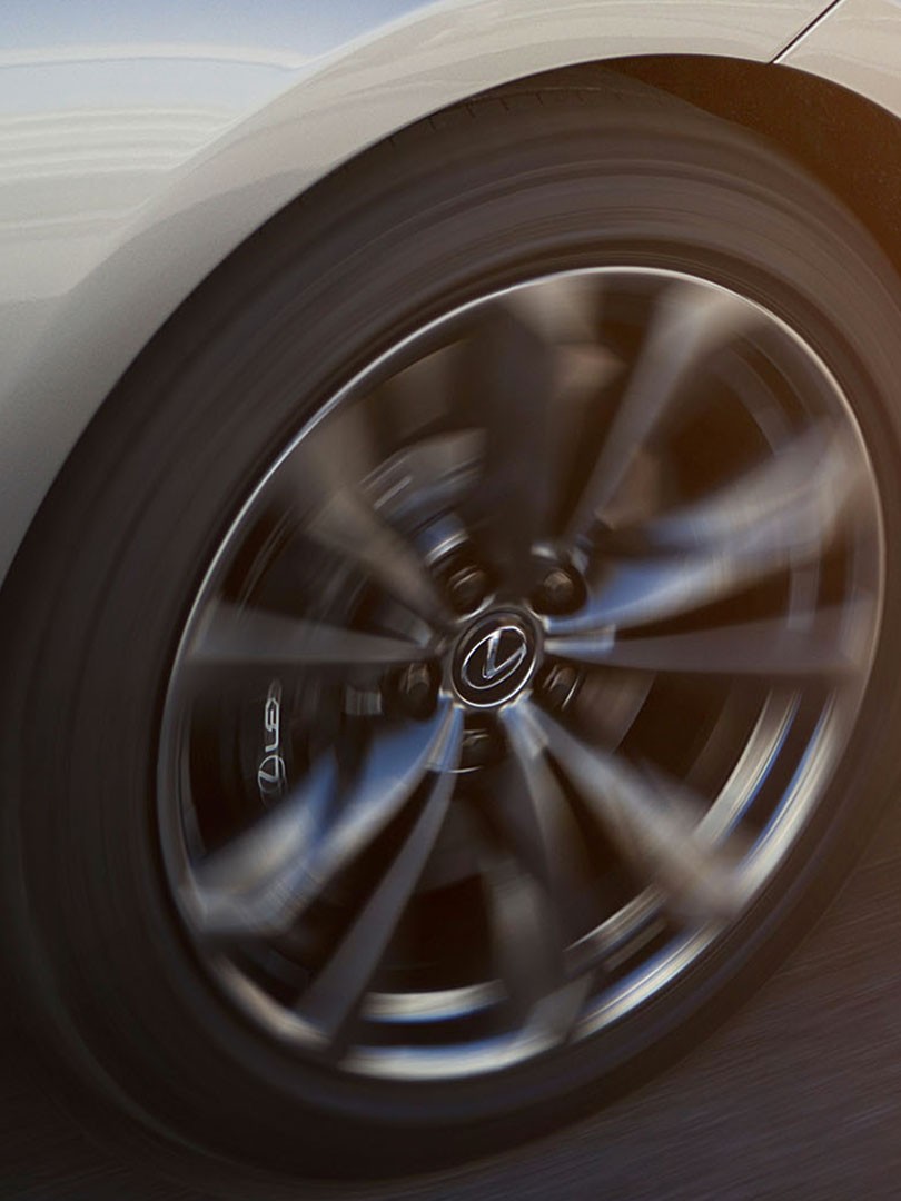 A close up on a Lexus wheel 